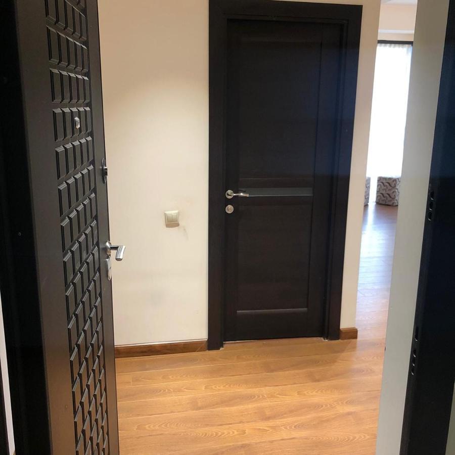 Deluxe Apartment In The City Center 2 Rooms 耶烈万 外观 照片